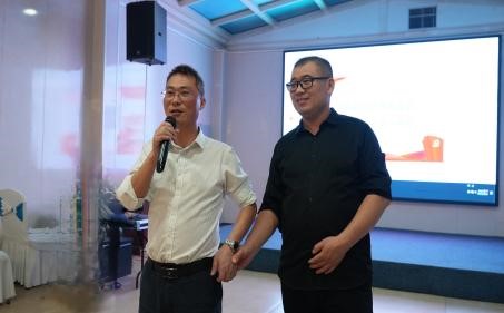 84eb90af18ad4a19ab5b04a3ad685e54.jpg 84eb90af18ad4a19ab5b04a3ad685e54.jpg