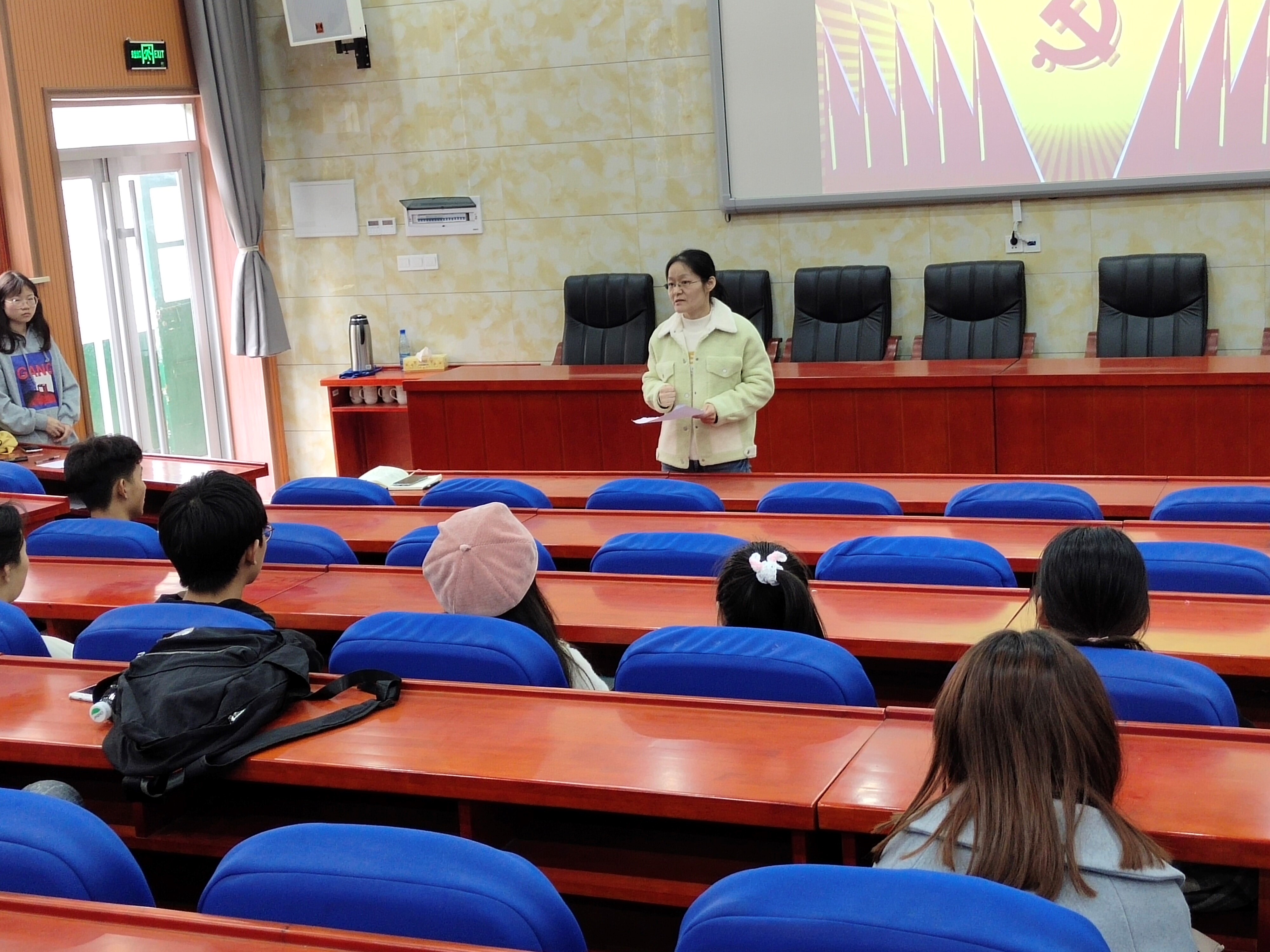 e2135f8b8a7f4c87a5c886bfa4c108c2.jpg 1.jpg