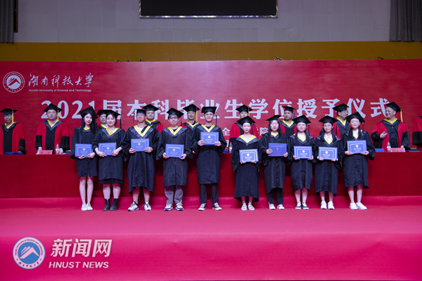 e095e2e43cd040d7820f28da8e6e72be.png 图片3.png