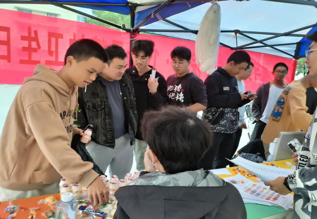 6829e1317af44dc6849b2d5ee32c0deb.png 图片2.png