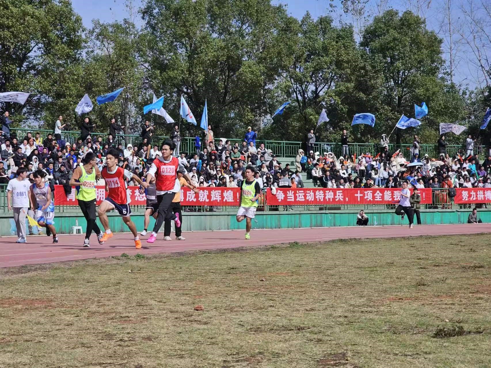 cdbf51af16984ec0a2175662703cb1b8.jpg 111.jpg