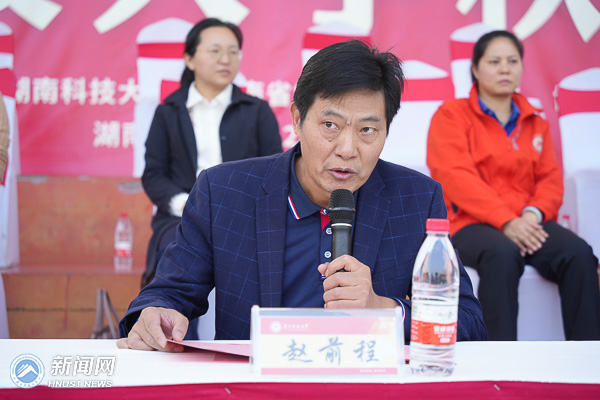 8bf8ef4428c943b9bc1cbee20611e802.jpg 郑瀚.jpg