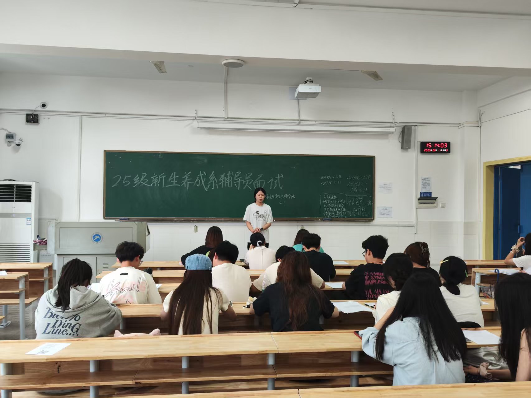 c4888f2043ef4e069702ee0e5751b0df.jpg c4888f2043ef4e069702ee0e5751b0df.jpg